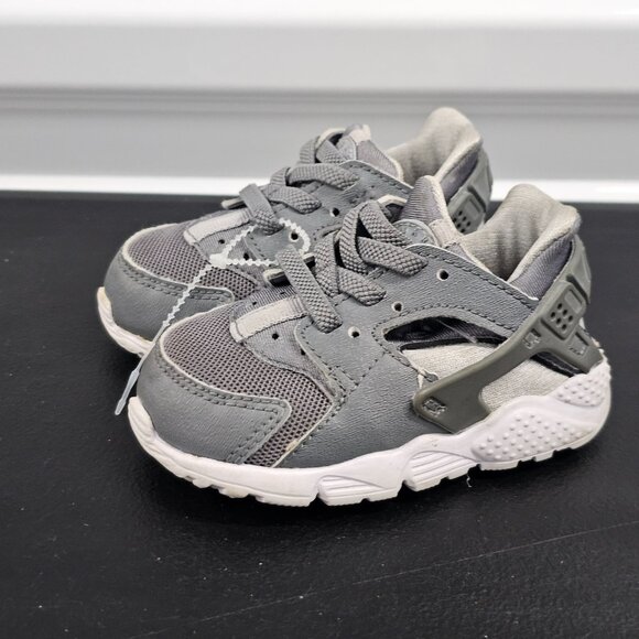 Nike Huarache Baby Gray Sneakers (4C) - Picture 6 of 11